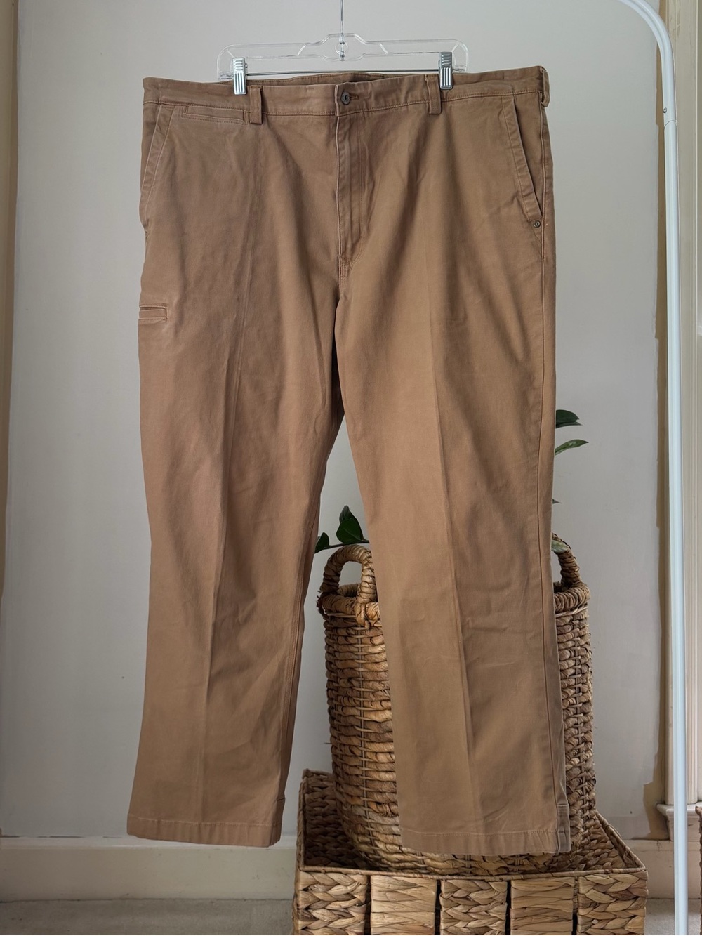 Men's DULUTH Trading Co Flex Ballroom Khaki Pants Relaxed Fit Brown Size 44x30